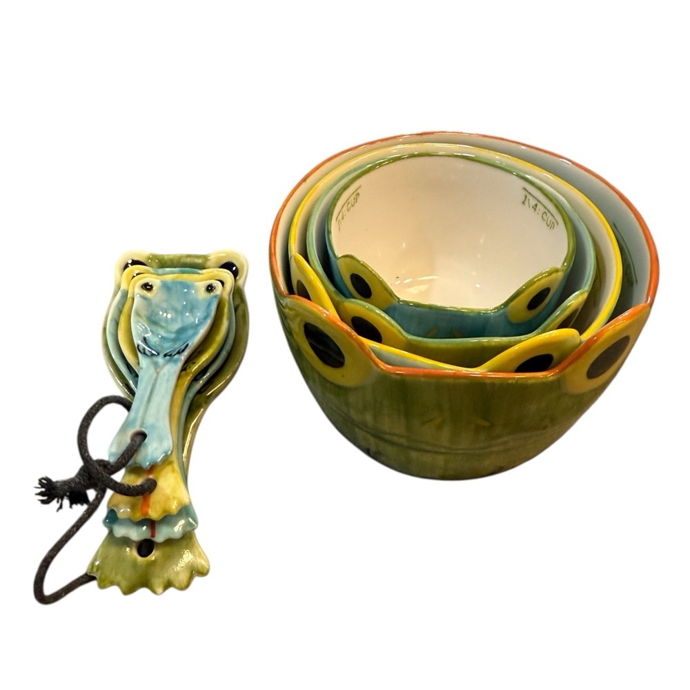 Pier 1 Frog measuring cups and spoons - Green and Blue